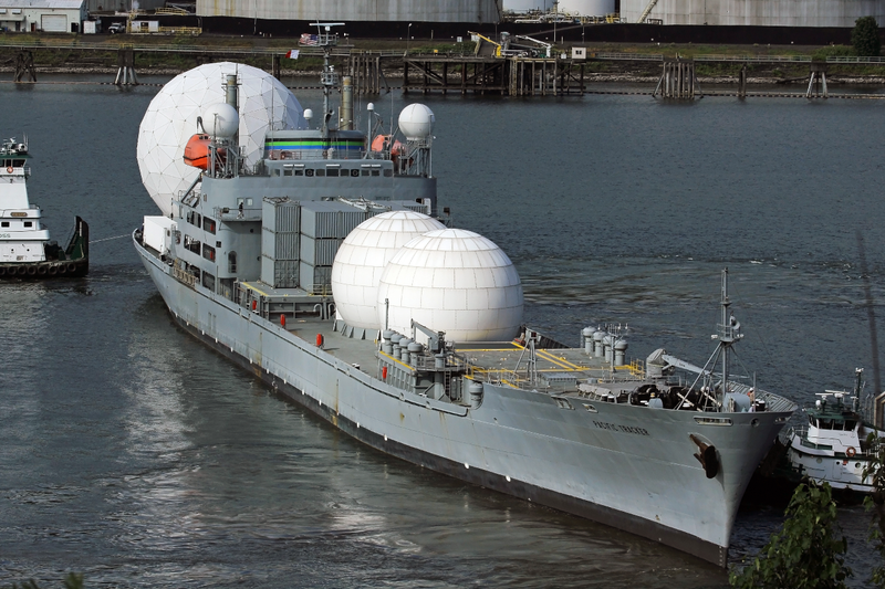 Illustration for article titled These Are The Wild Radar Ships That Make Missile Defense Possible